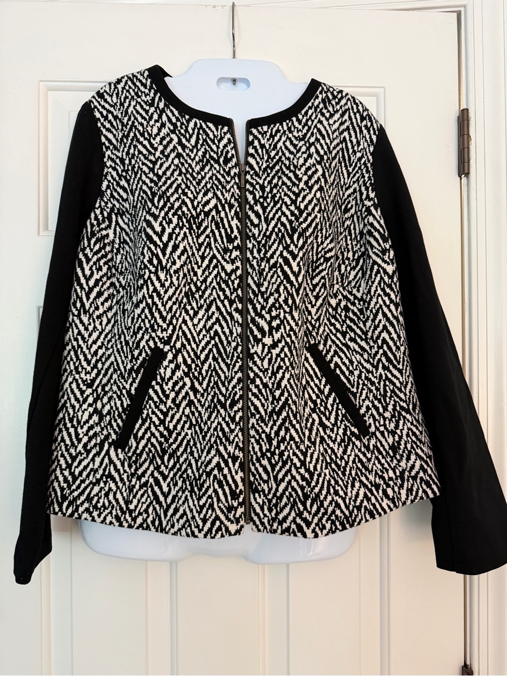 Talbots 14WP Black White Chevron Zip Jacket Petite Plus